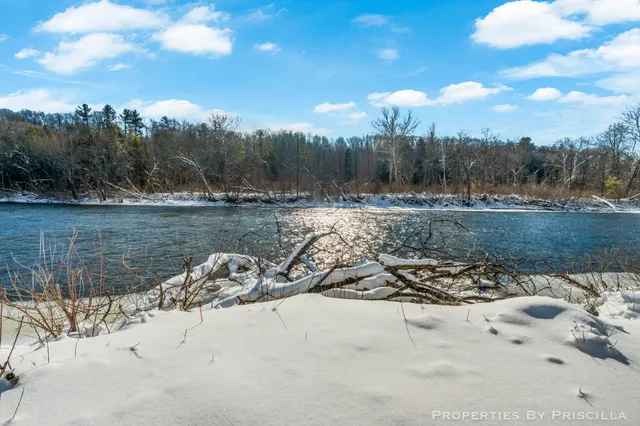 $1,500,000 | 3008 East Upper Field Trail, Newaygo, MI 49337