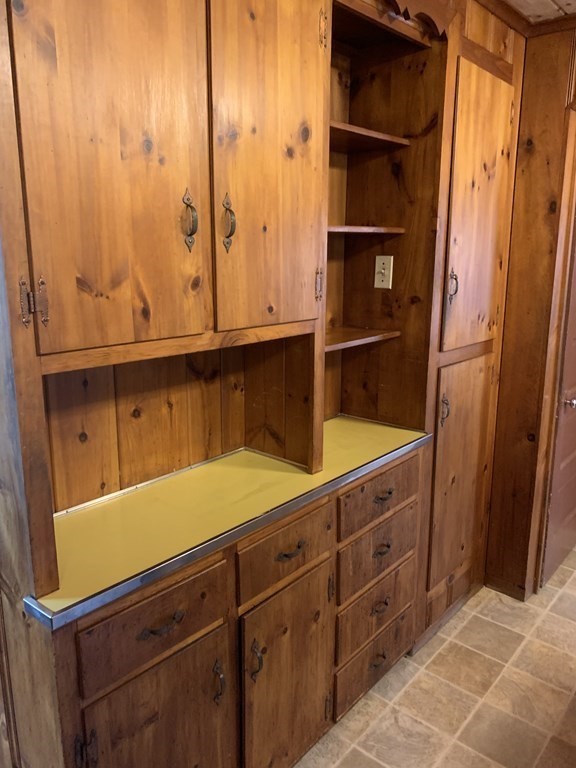108 Fiske Hill Road Sturbridge, MA 01566 - Photo 11 of 23 Gallery Image 11