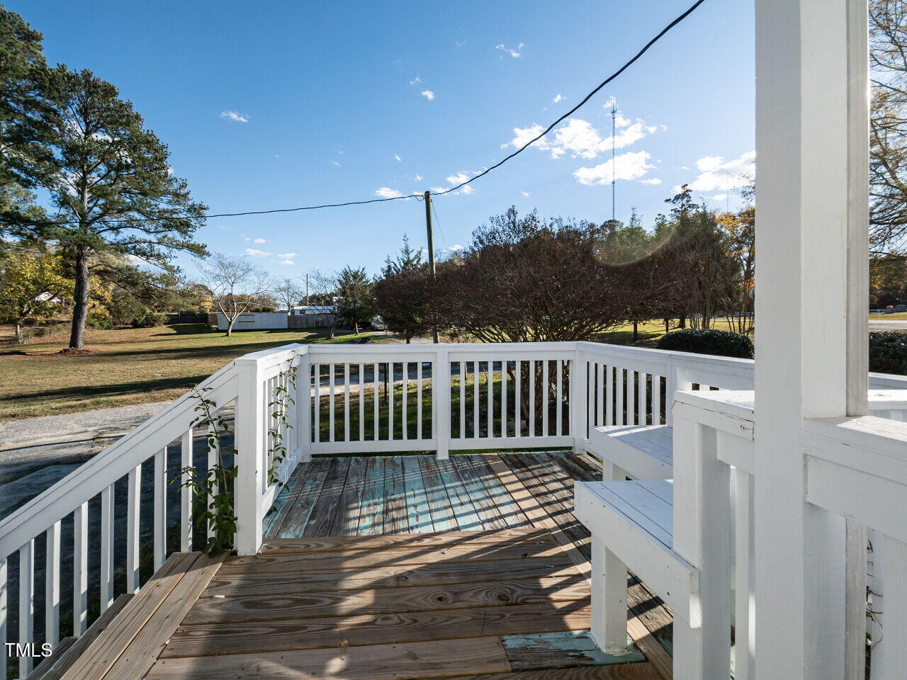 3009 East Garner Road Raleigh, NC 27610 - Photo 16 of 65 017-1280x960-side-deck