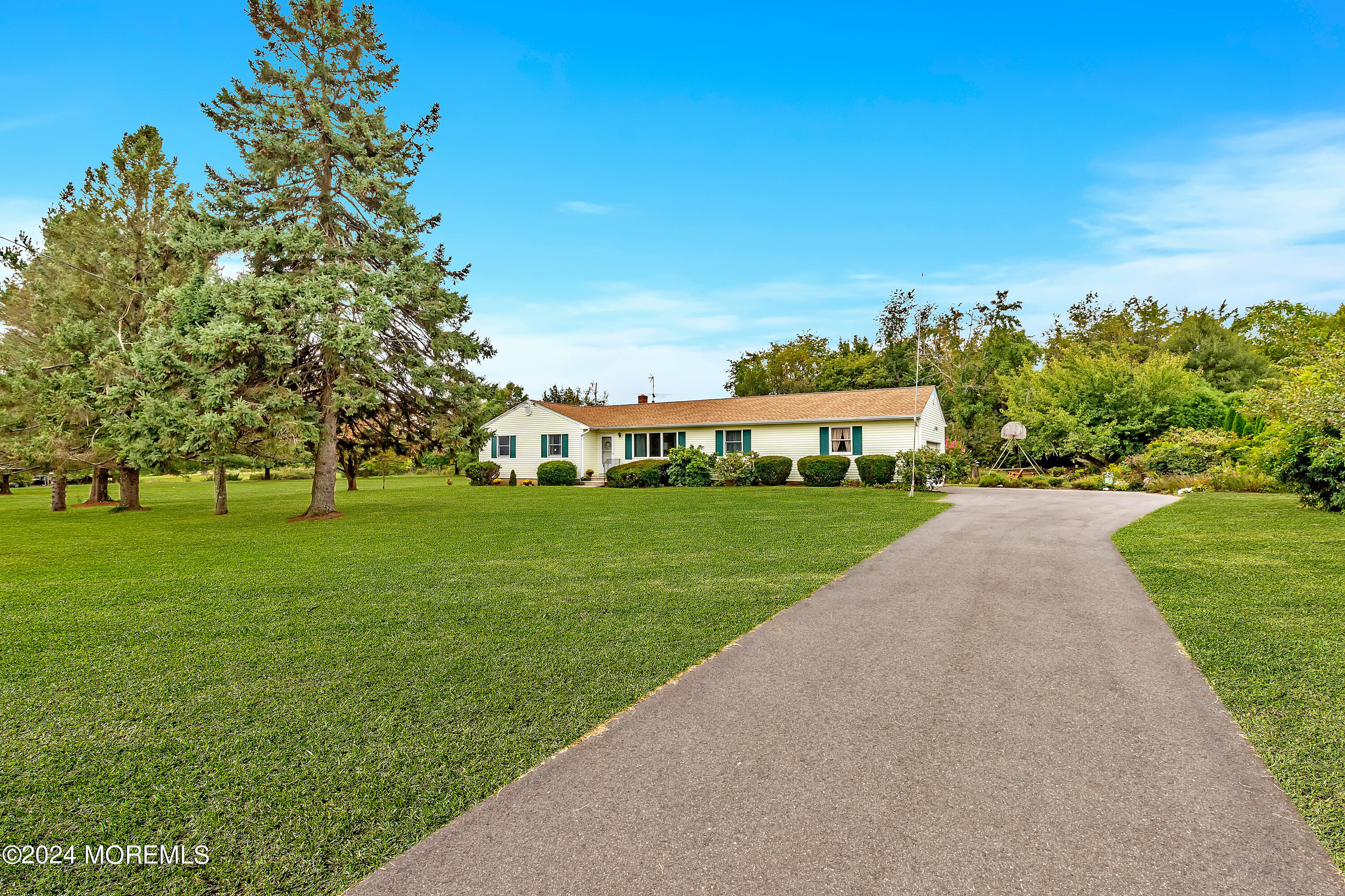 271 Route 539 Cream Ridge Cream Ridge, NJ 08514 - Photo 4 of 36 a view of building with outdoor space