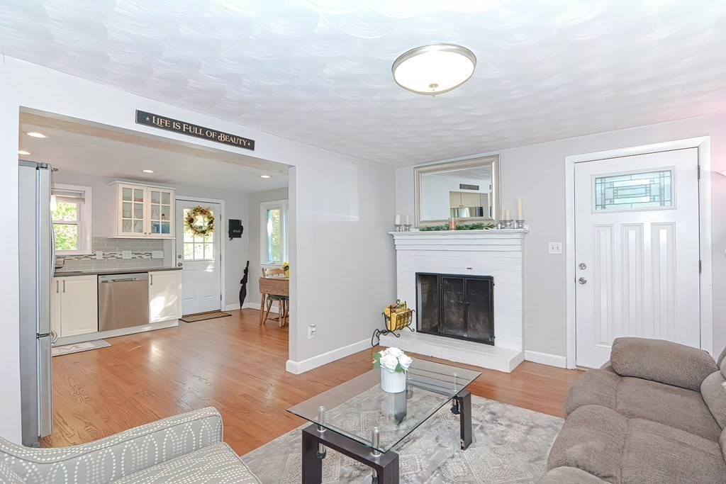 68 East Shore Road Holbrook, MA 02343 - Photo 12 of 37 Gallery Image 12