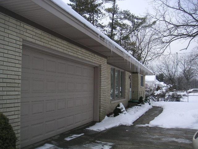 2061 Shettler Road Muskegon, MI 49444 - Photo 1 of 23 Primary Photo