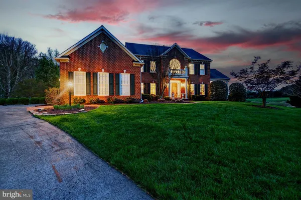 $1,399,990 | 401 Hilton Head Court, Ashton, MD 20861