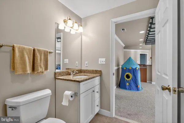 $1,399,990 | 401 Hilton Head Court, Ashton, MD 20861