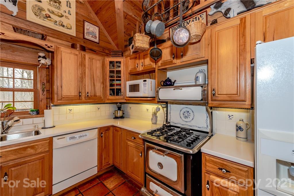 198 Greystone Road Davidson, NC 28036 - Photo 14 of 48 Gallery Image 14