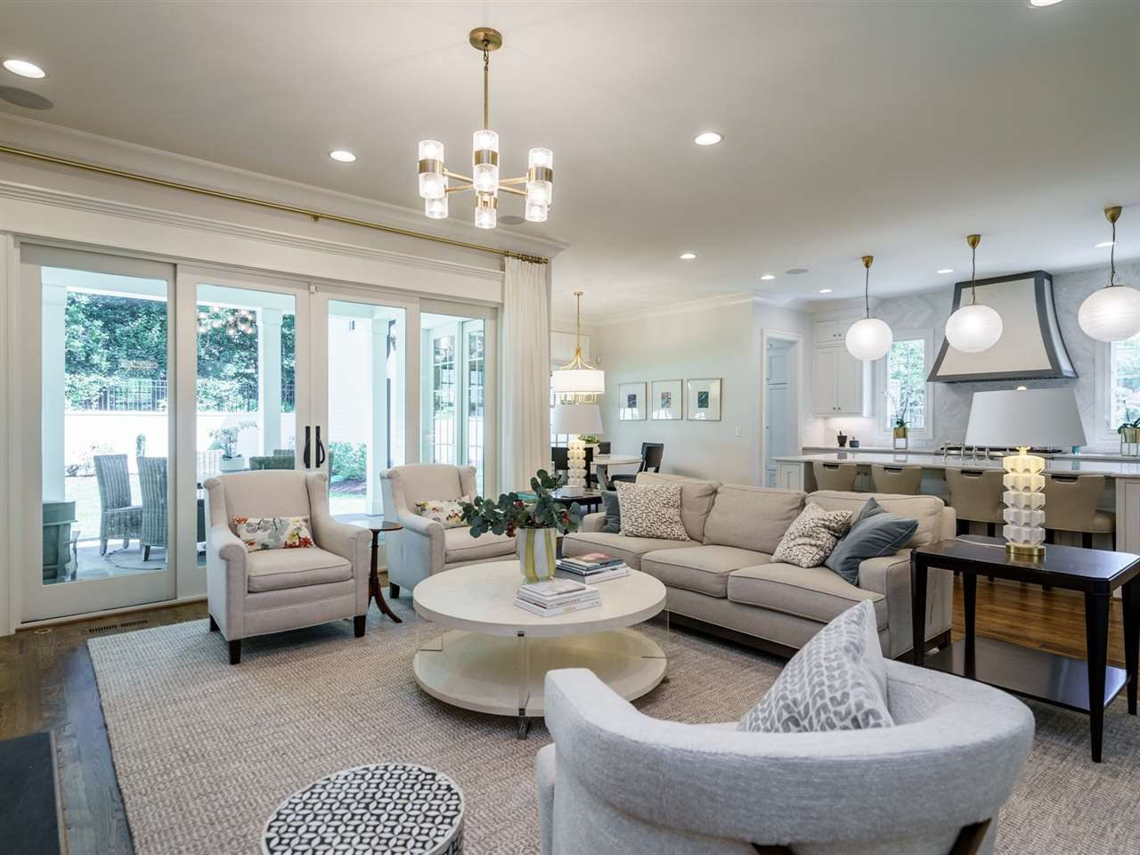 313 Forsyth Street Raleigh, NC 27609 - Photo 7 of 30 Living Room