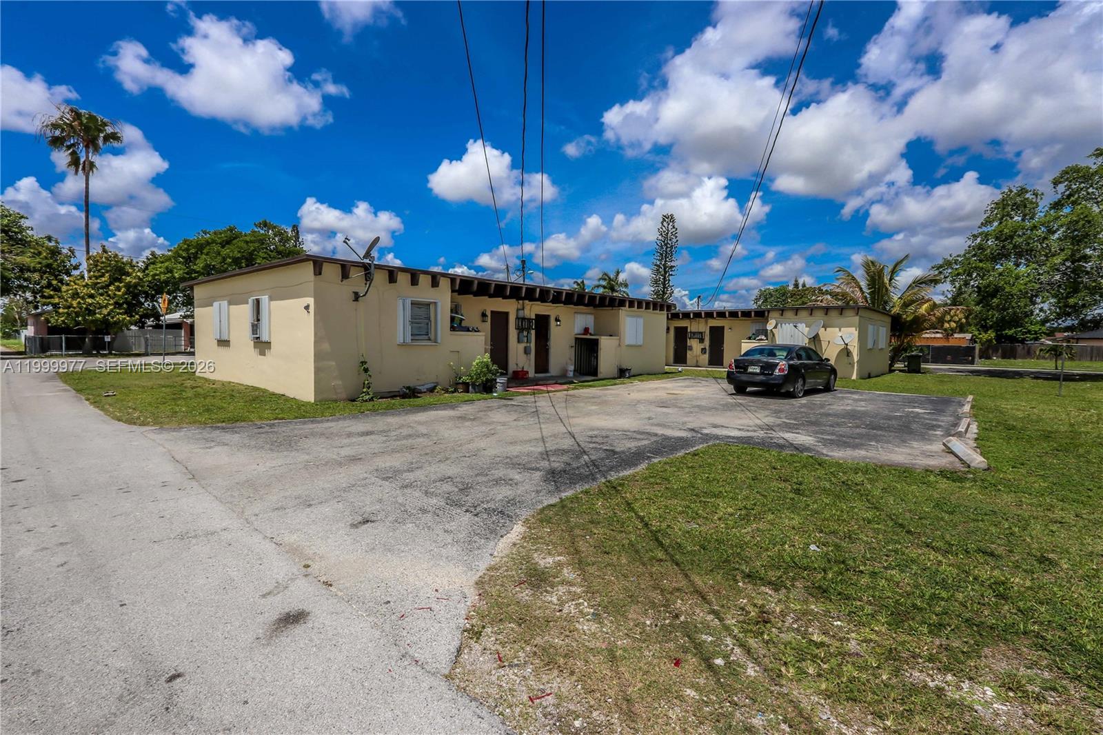 611 Southwest 8th Avenue Homestead, FL 33030 - Photo 4 of 30