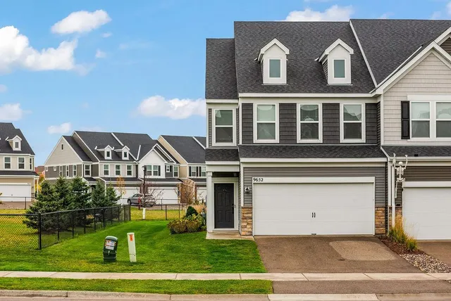 $435,000 | 9652 4th St Lane North, Lake Elmo, MN 55042