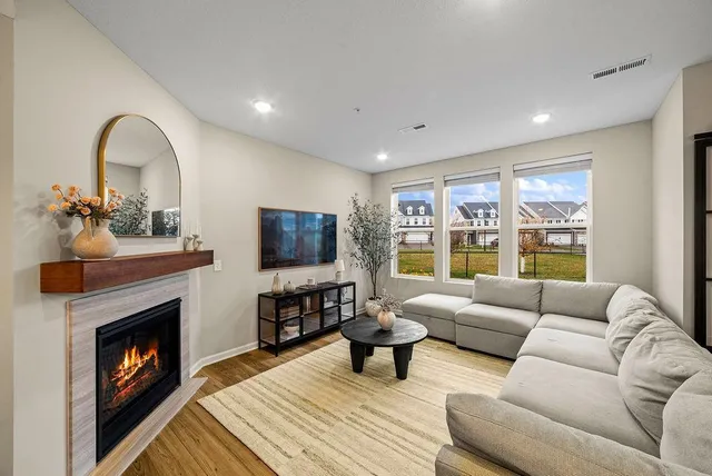 $435,000 | 9652 4th St Lane North, Lake Elmo, MN 55042