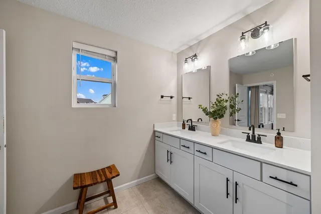 $435,000 | 9652 4th St Lane North, Lake Elmo, MN 55042