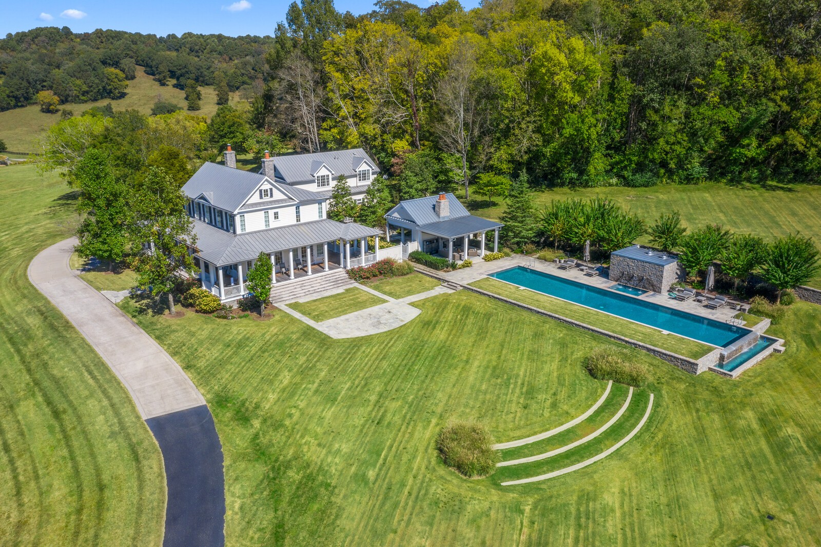 3377 Bailey Road Franklin, TN 37064 - Photo 31 of 49 a swimming pool with trees in the background