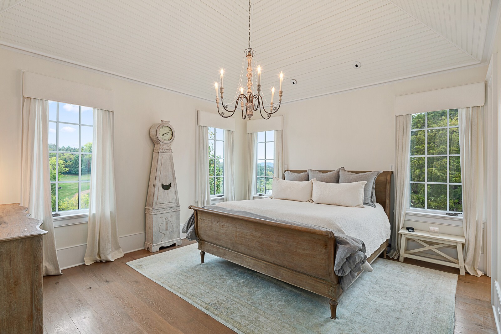3377 Bailey Road Franklin, TN 37064 - Photo 39 of 49 a spacious bedroom with a bed and a window