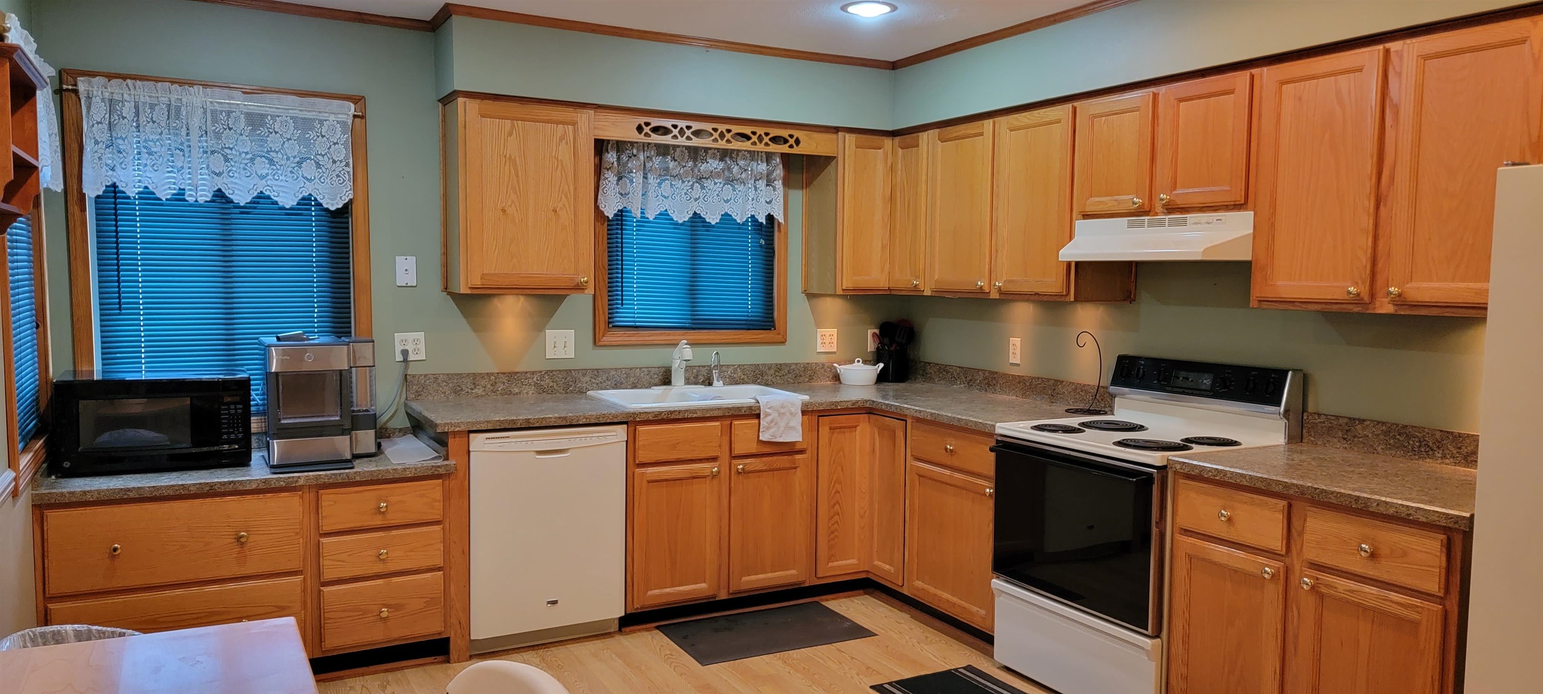 5469 Deland Road Flushing, MI 48433 - Photo 8 of 44