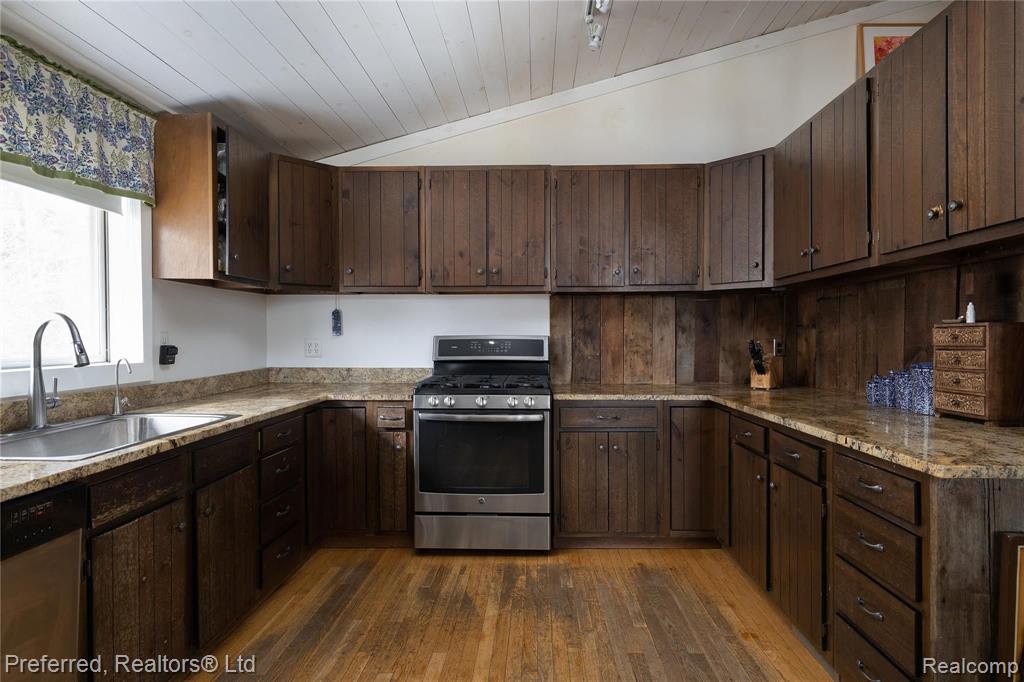 5538 Grange Hall Road Holly, MI 48442 - Photo 8 of 42
