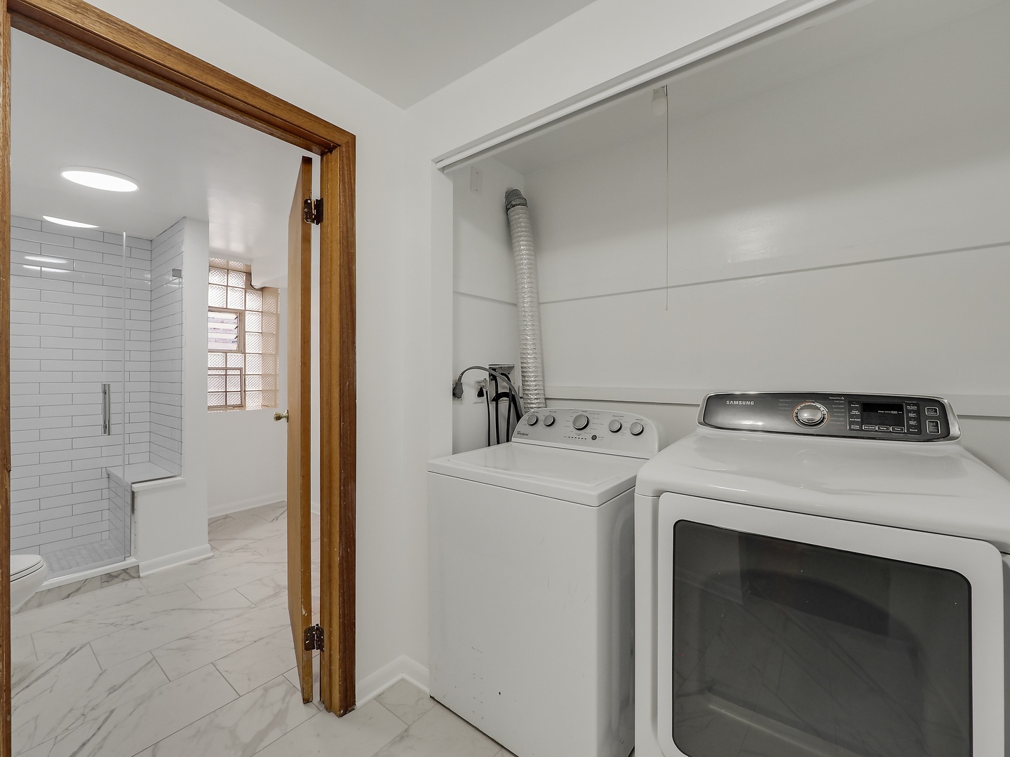 4942 North Sheridan Road, Unit 7 Chicago, IL 60640 - Photo 9 of 17 Gallery Image 9