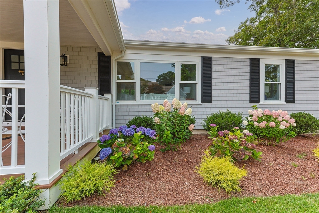 93 Orleans Road Chatham, MA 02633 - Photo 4 of 42
