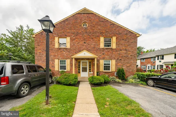 $2,050 | 2 South Brandywine Street, Unit 2F, West Chester, PA 19382