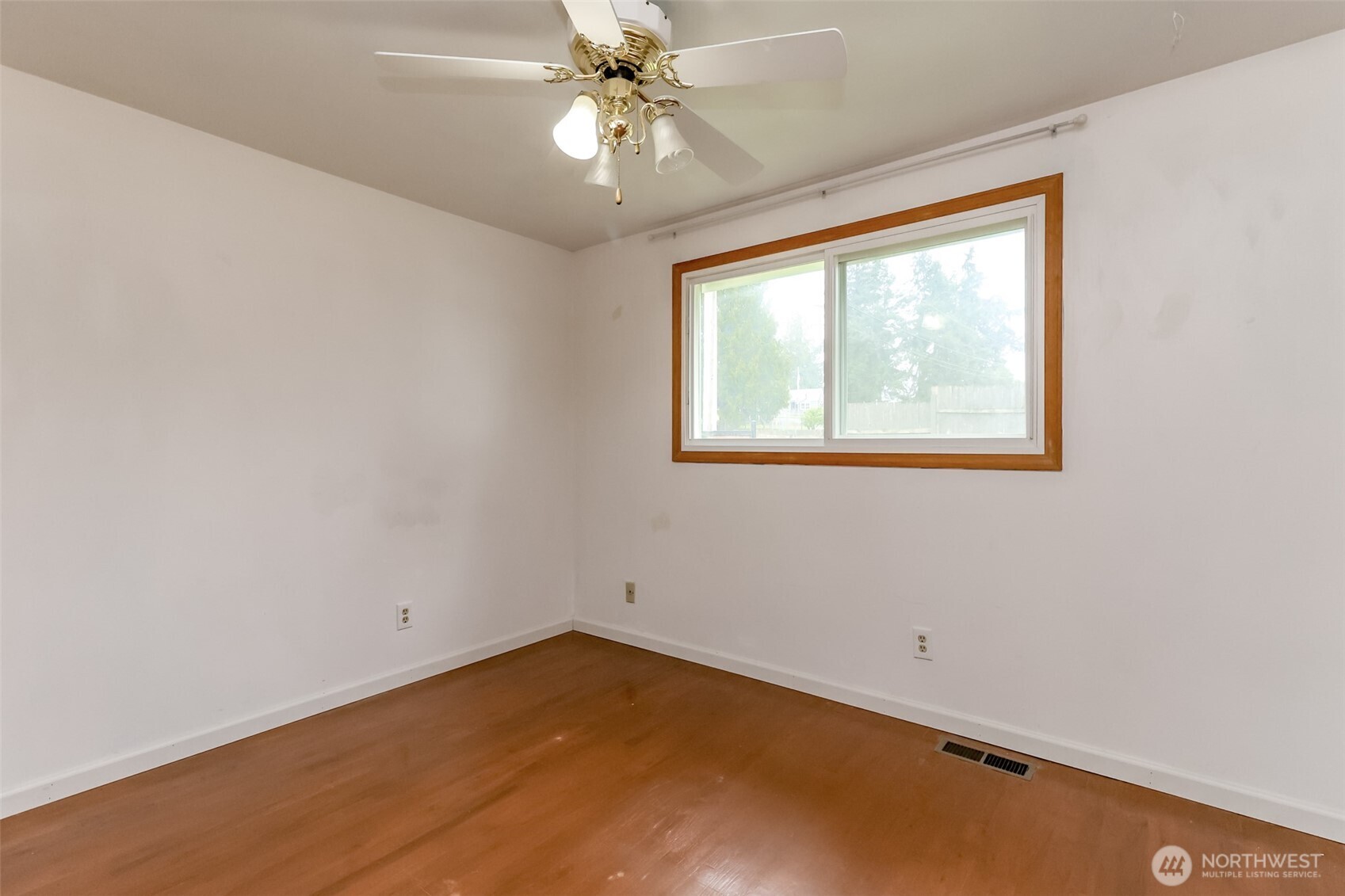 12904 12th Avenue South Burien, WA 98168 - Photo 11 of 18