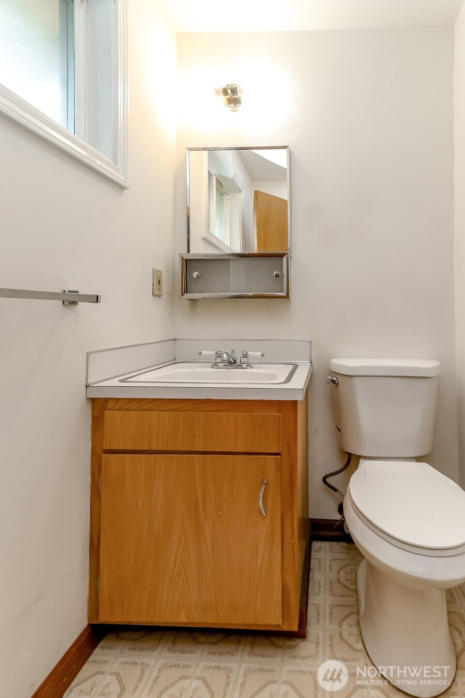 12904 12th Avenue South Burien, WA 98168 - Photo 13 of 18