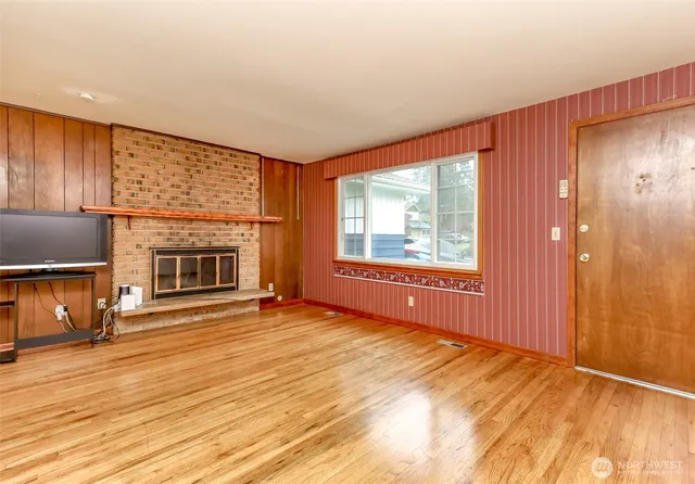 $585,000 | 12904 12th Avenue South, Burien, WA 98168