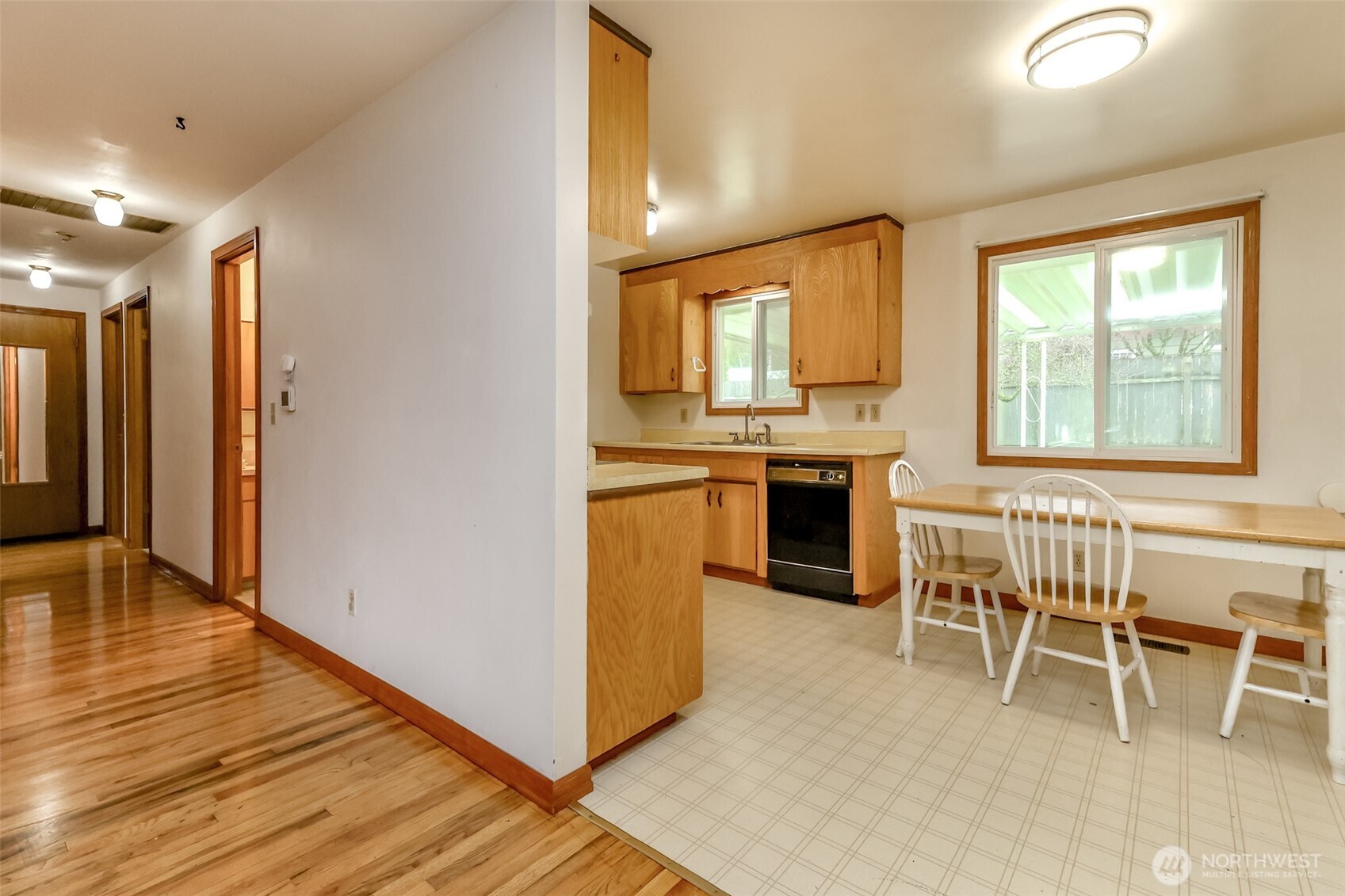 12904 12th Avenue South Burien, WA 98168 - Photo 4 of 18