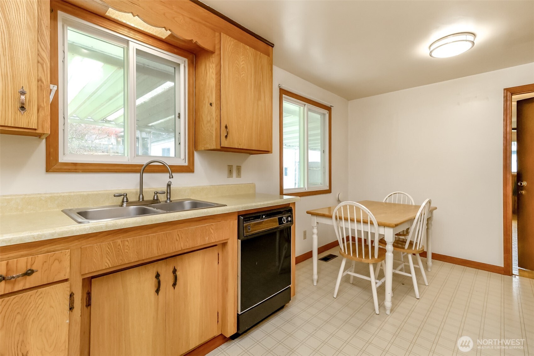 12904 12th Avenue South Burien, WA 98168 - Photo 6 of 18