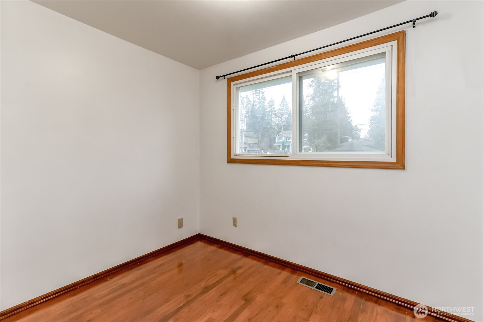 12904 12th Avenue South Burien, WA 98168 - Photo 10 of 18