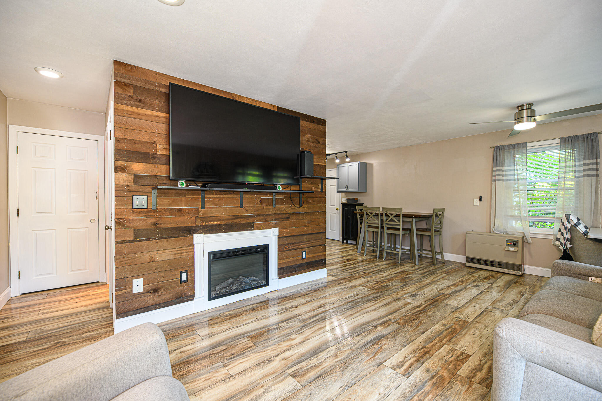 13 Farmgate Road, Unit 13 South Berwick, ME 03908 - Photo 5 of 37 RSN_1838