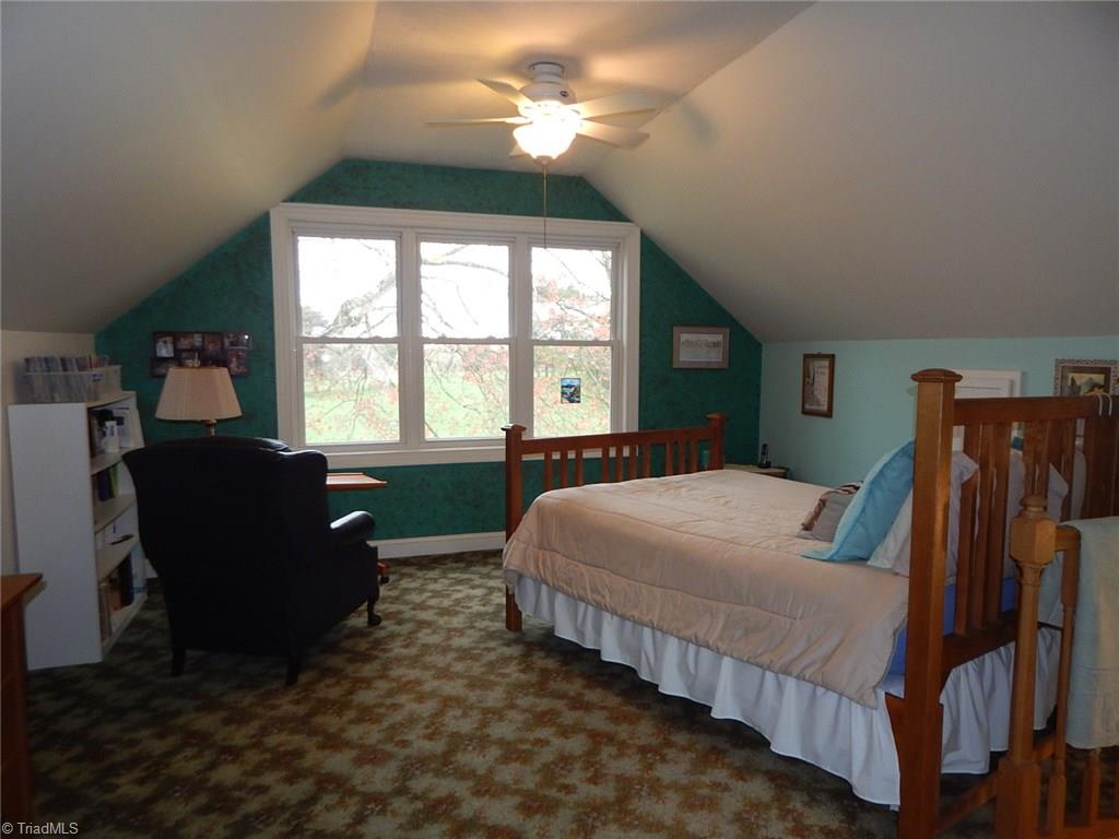 206 Tom Jones Road Ararat, NC 27007 - Photo 12 of 26 Gallery Image 12