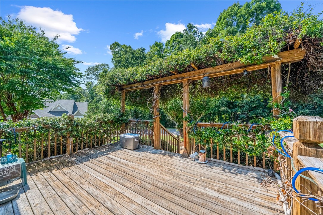 4001 Turnberry Loop Seneca, SC 29678 - Photo 12 of 50 back deck