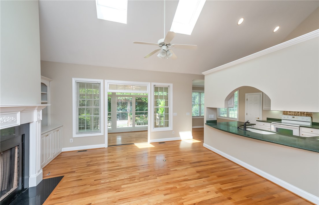 4001 Turnberry Loop Seneca, SC 29678 - Photo 8 of 50 Gallery Image 8