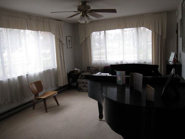 527 North Shellbark Road Muncie, IN 47304 - Photo 4 of 9