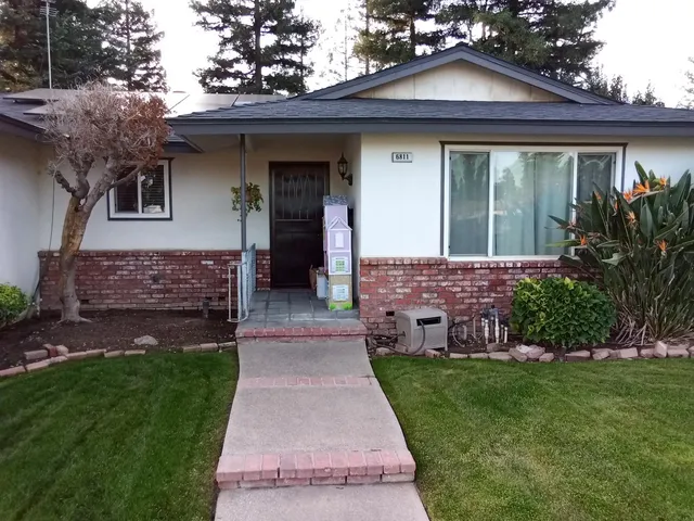 $525,000 | 6811 North Backer Avenue, Fresno, CA 93710