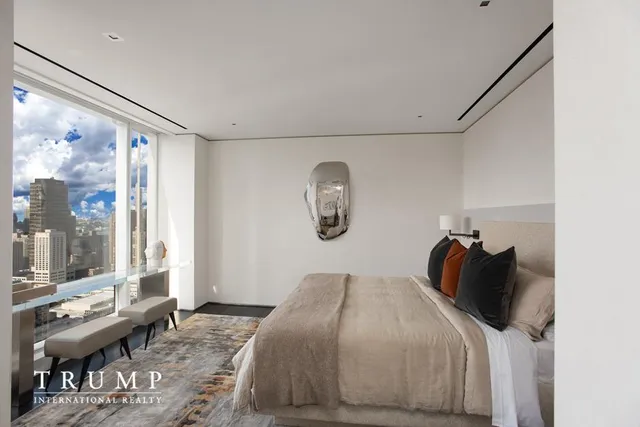 $11,950,000 | 1 Central Park West, Unit 39G | Upper West Side