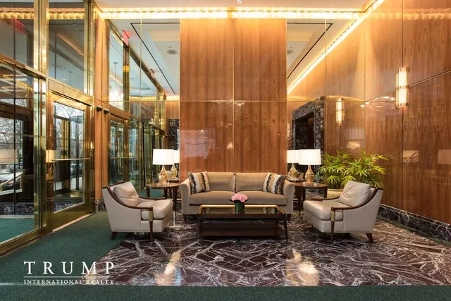 $11,950,000 | 1 Central Park West, Unit 39G | Upper West Side