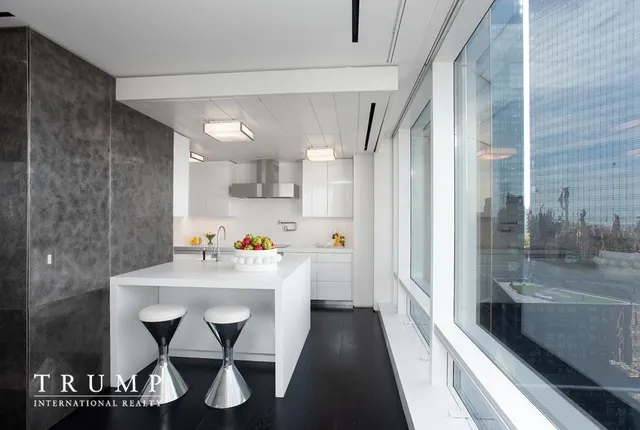 $11,950,000 | 1 Central Park West, Unit 39G | Upper West Side