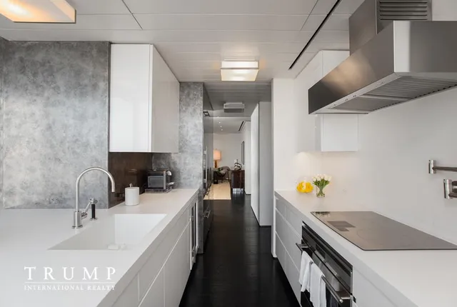 $11,950,000 | 1 Central Park West, Unit 39G | Upper West Side