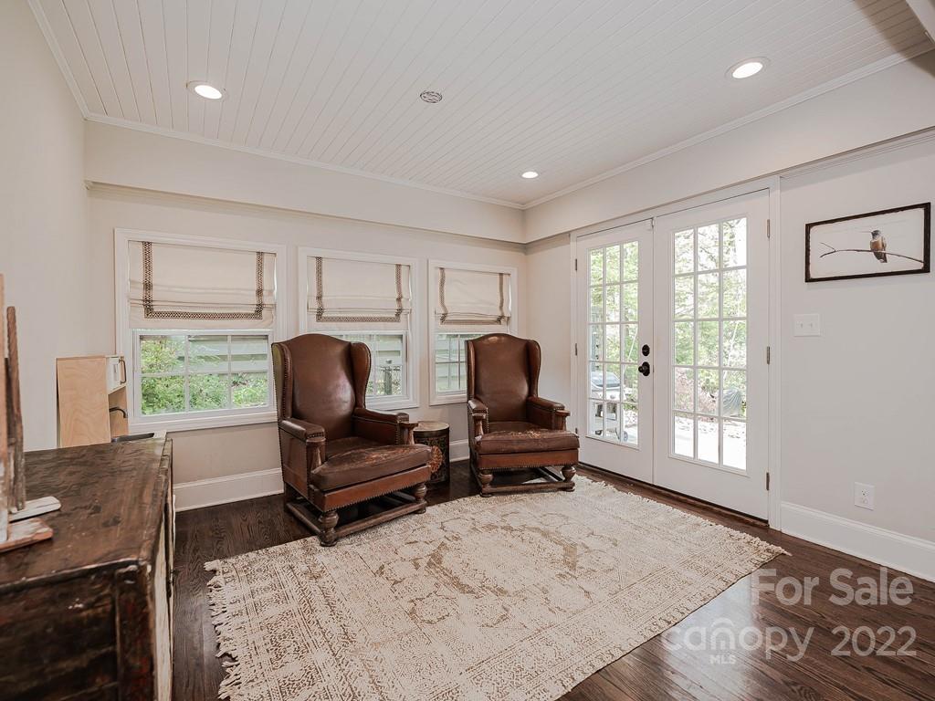415 Ashworth Road Charlotte, NC 28211 - Photo 21 of 43 a living room with furniture and a window