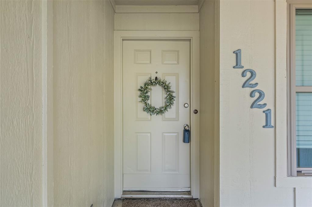 1221 East Fm 4 Cleburne, TX 76031 - Photo 8 of 35 a door with a door