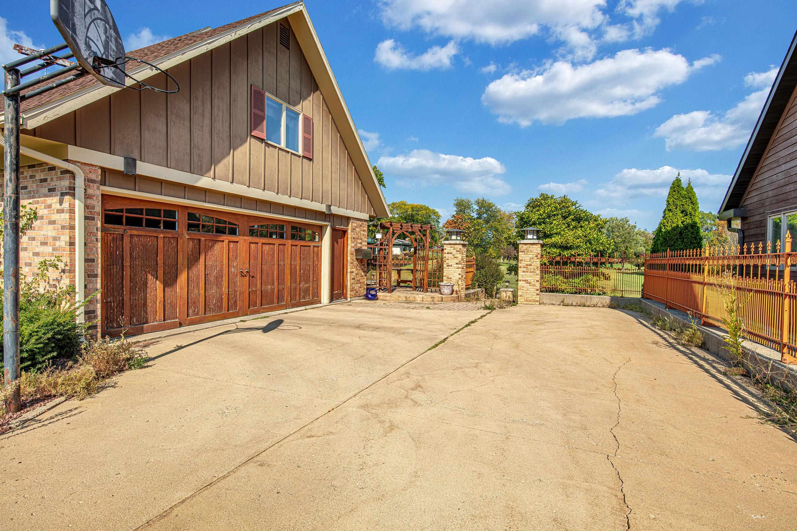 2015 26th Street Monroe, WI 53566 - Photo 45 of 46