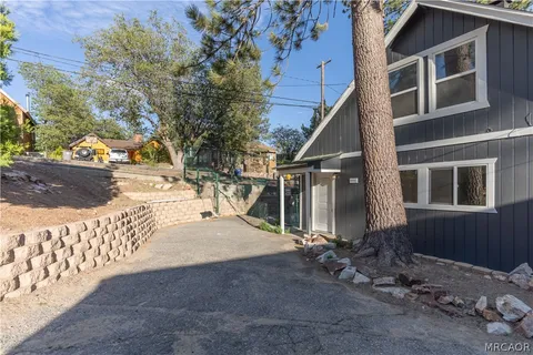 $439,000 | 40265 Mahanoy Lane, Big Bear Lake, CA 92315
