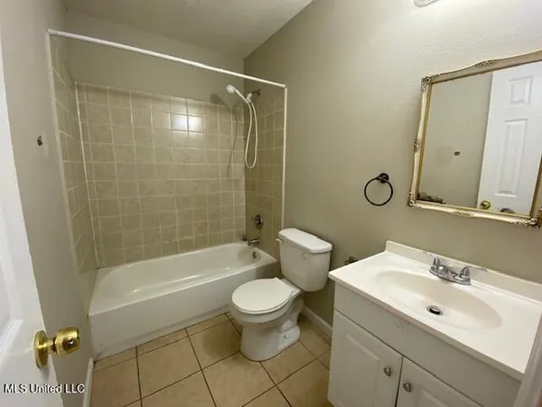 $1,150 | 3101 20th Avenue, Unit B, Gulfport, MS 39501