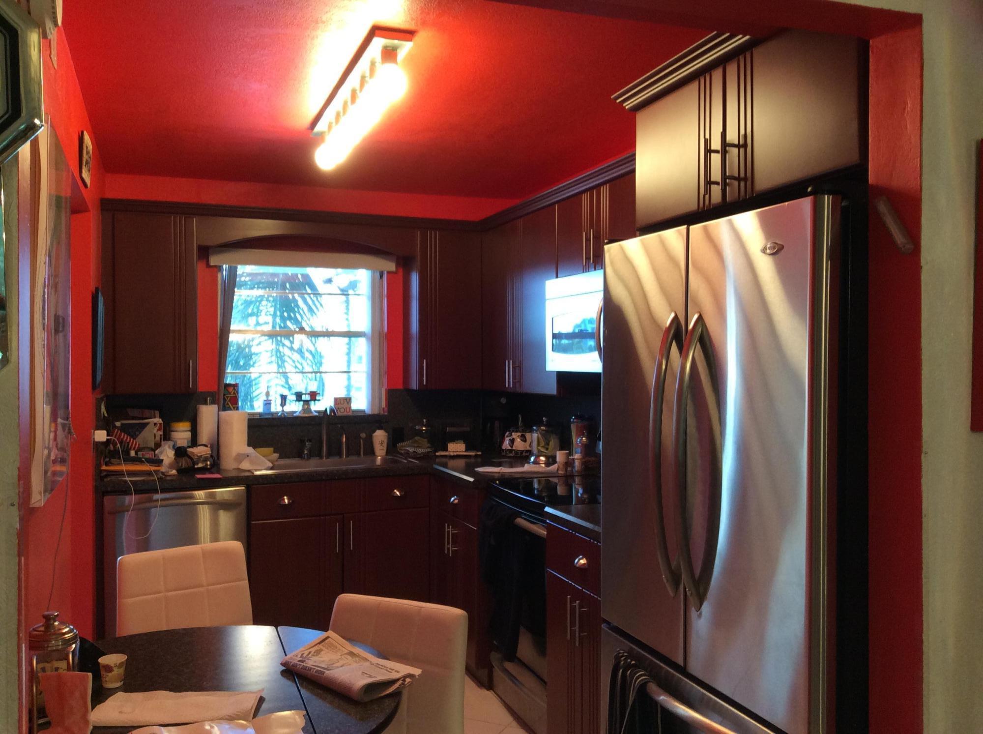 2015 Lincoln A Boca Raton, FL 33434 - Photo 2 of 13 kitchen