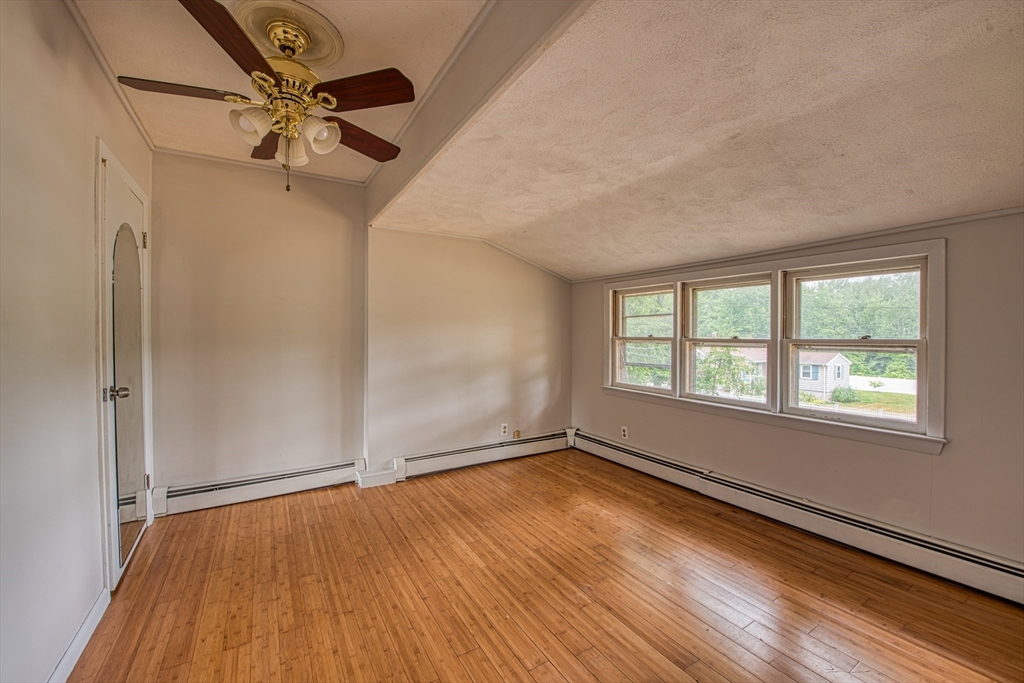 47 Harding Street Sharon, MA 02067 - Photo 6 of 16 Gallery Image 6