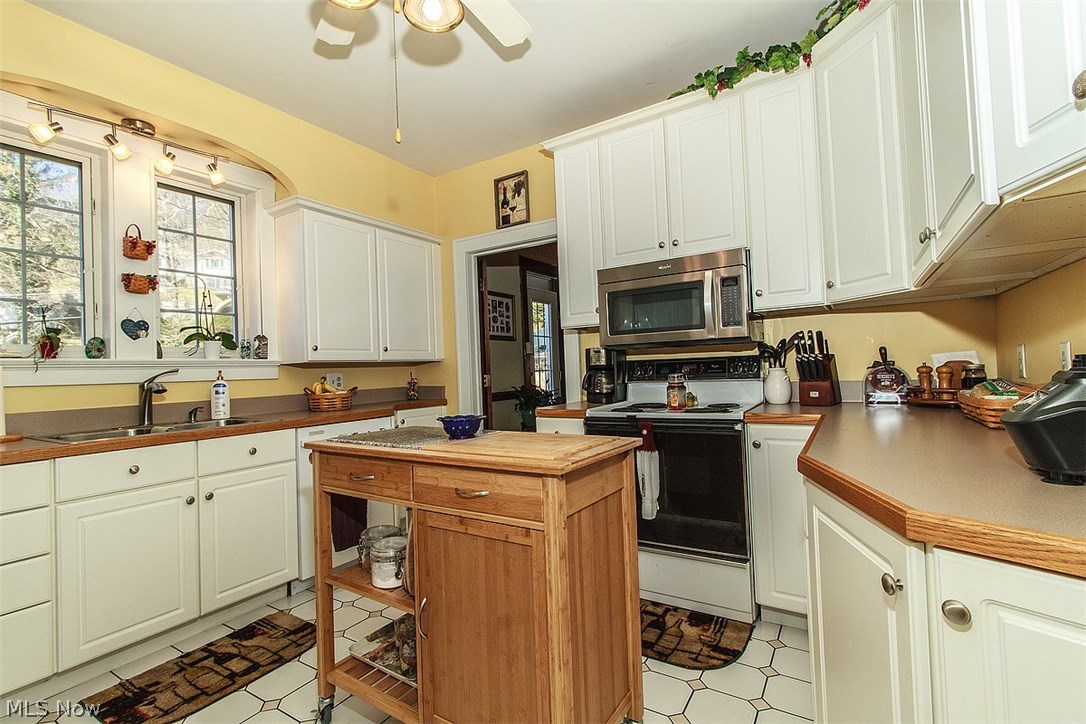 27 Oakmont Road Wheeling, WV 26003 - Photo 15 of 25