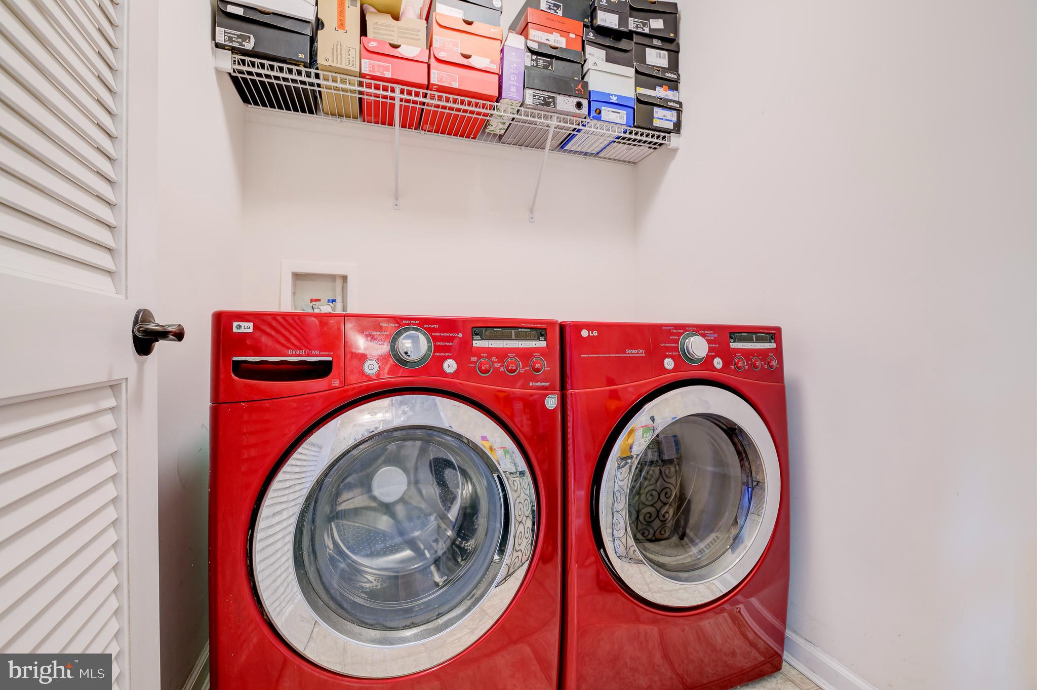 81 Sundance Drive Hamilton, NJ 08619 - Photo 22 of 44 a utility room with dryer and washer