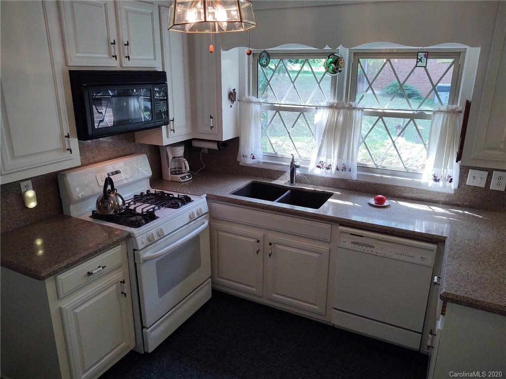 135 Nottingham Road Salisbury, NC 28147 - Photo 9 of 28