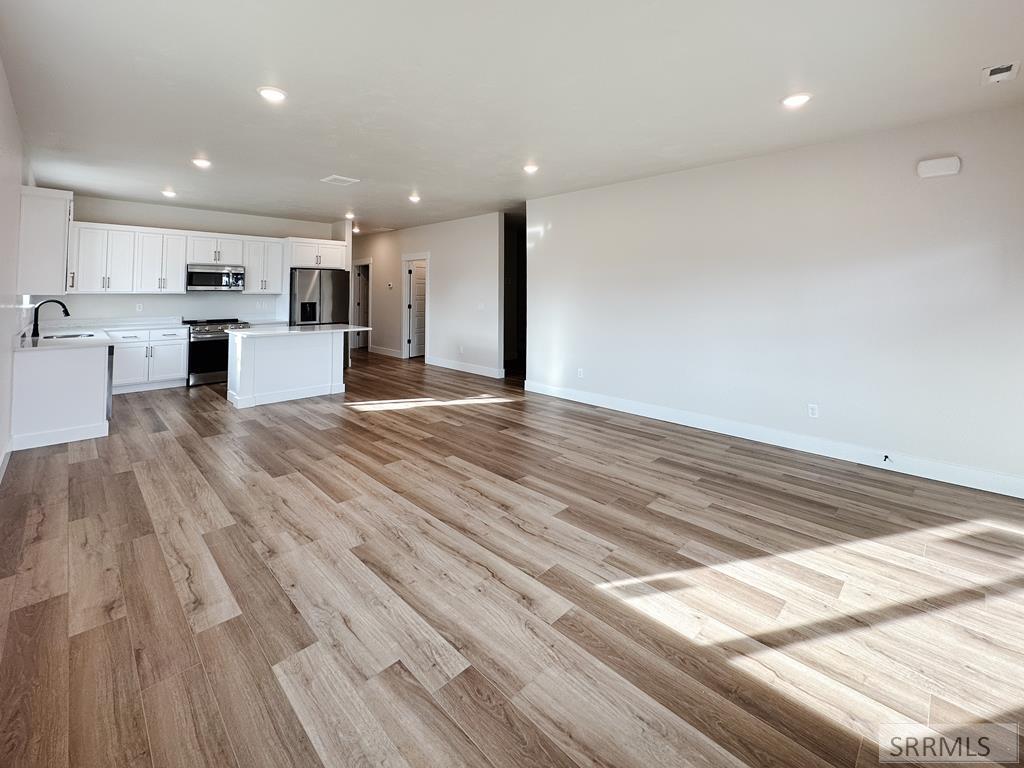 3907 Mountain Bluebird Way Ammon, ID 83406 - Photo 2 of 30