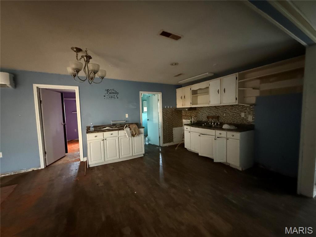 22709 Baker Queen City, MO 63561 - Photo 4 of 24