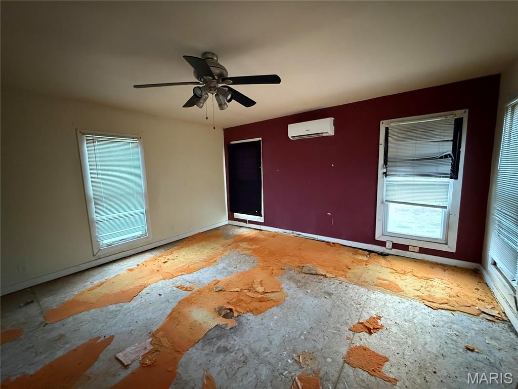 22709 Baker Queen City, MO 63561 - Photo 5 of 24